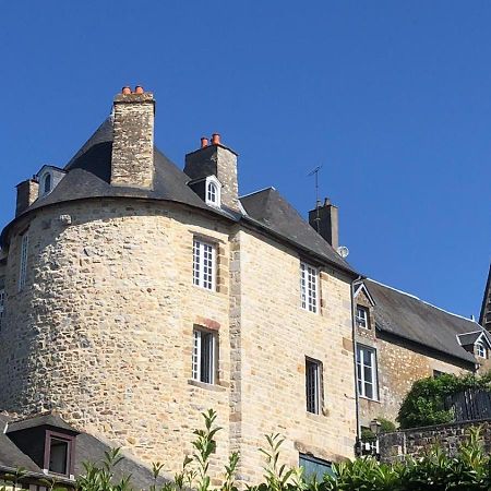 La Maison Sur Les Remparts Домфро Екстериор снимка